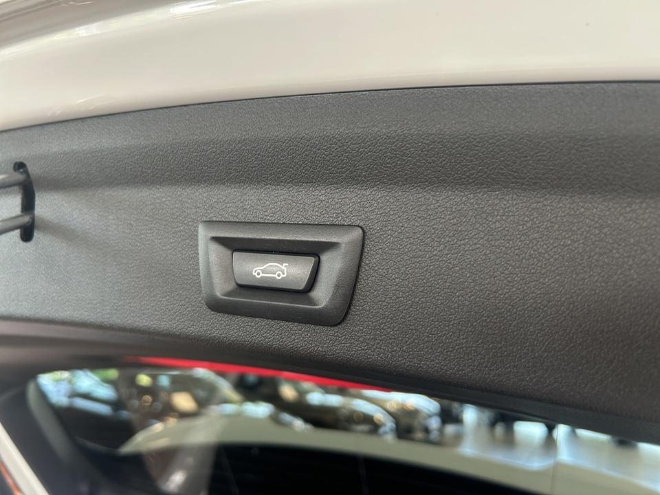 BMW 1 Series d Aut. M Sport HUD HiFi Lenkradheizung, миниатюра 16