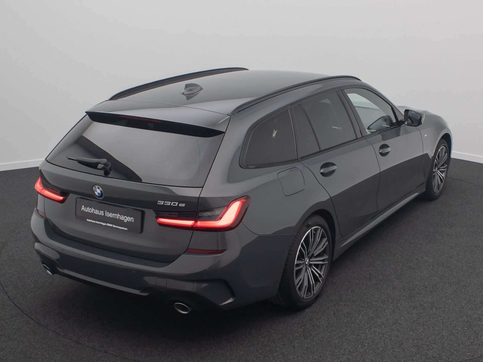 Fahrzeugabbildung BMW 330e M Sport DAB HiFi Komfort Individual 18Zoll