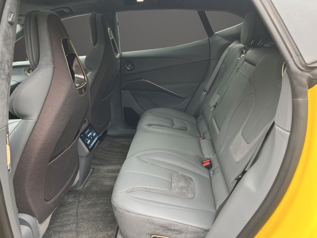 Fahrzeugabbildung Lotus Eletre R KEF Glasdach 23 Zoll