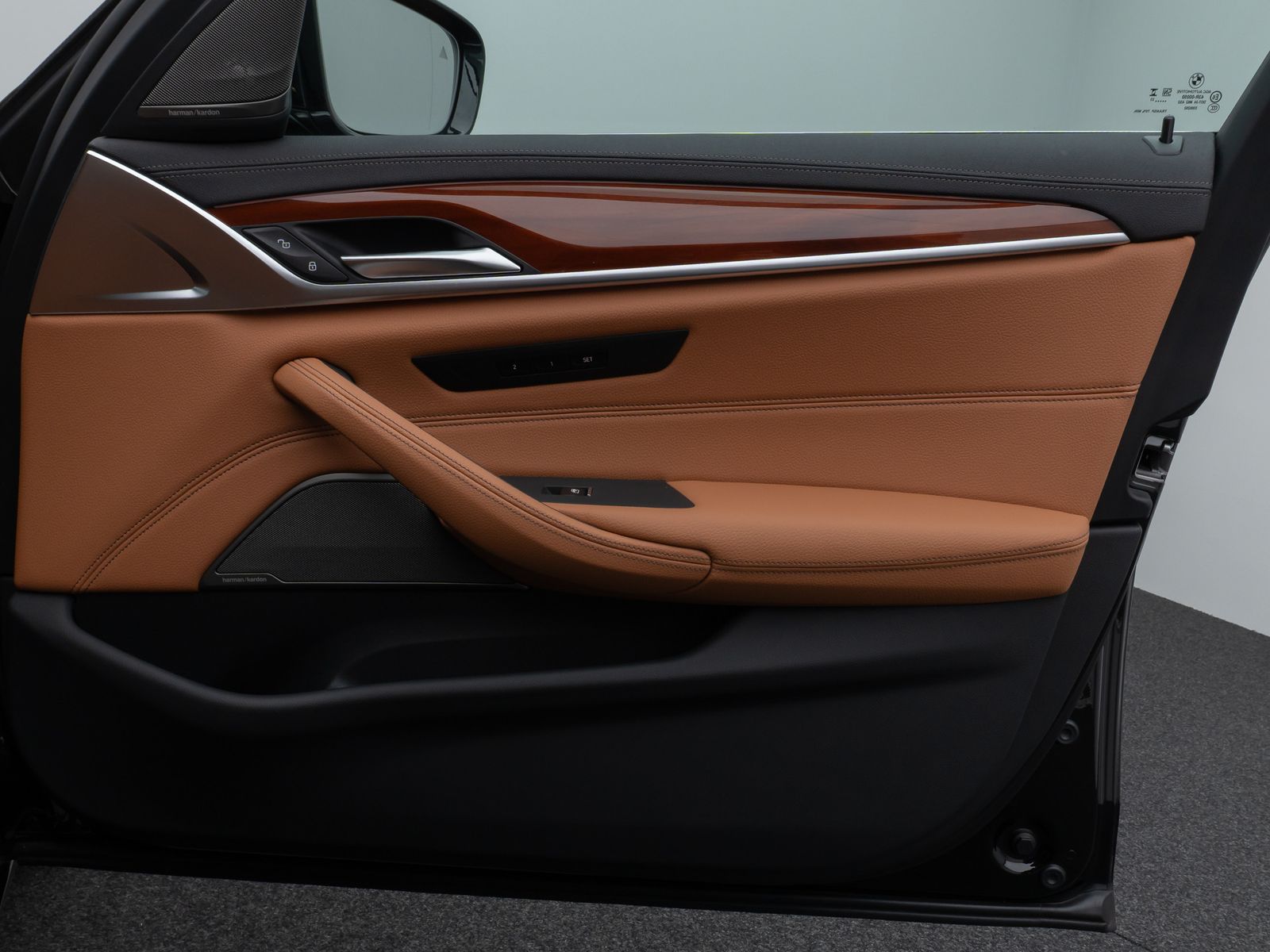 Fahrzeugabbildung BMW 530d xD Luxury Line Laser HUD DAB H/K AHK 19Zoll