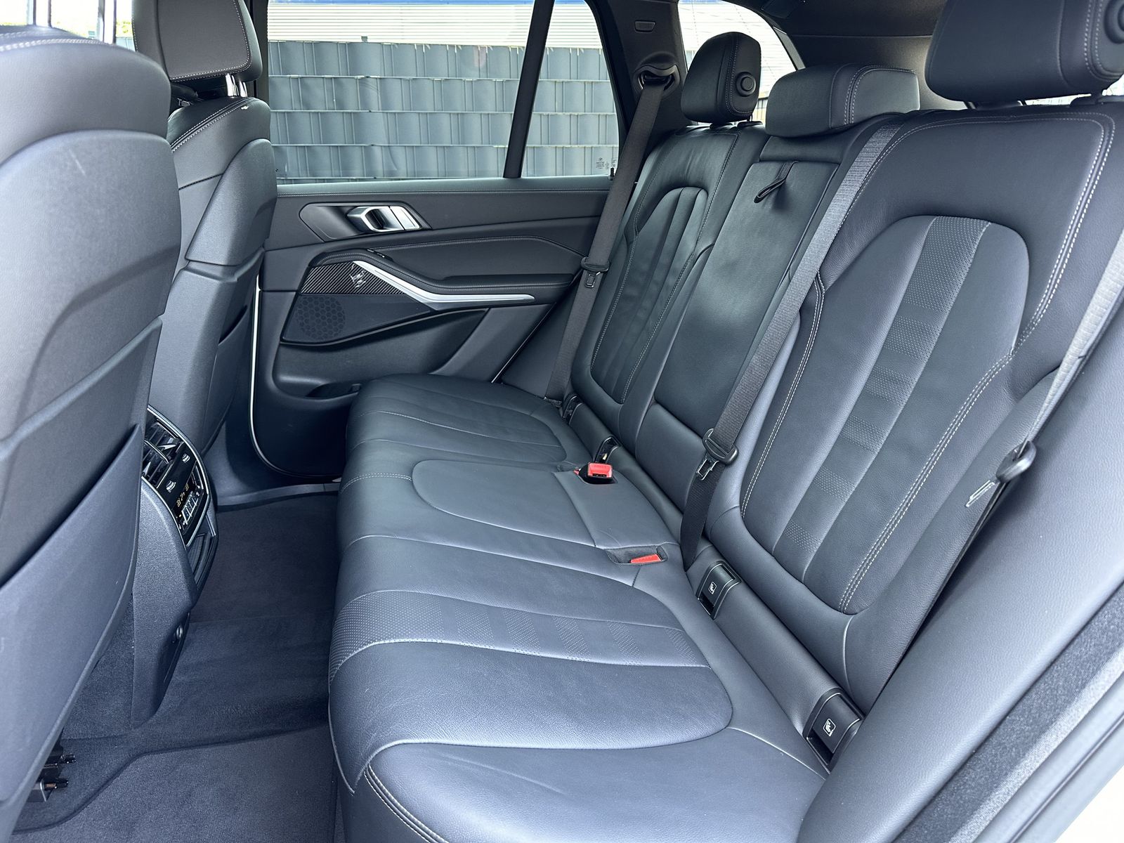 Fahrzeugabbildung BMW X5 xDrive45e M-Sport NAV+LASER+AHK+ACC+360°+22ZO