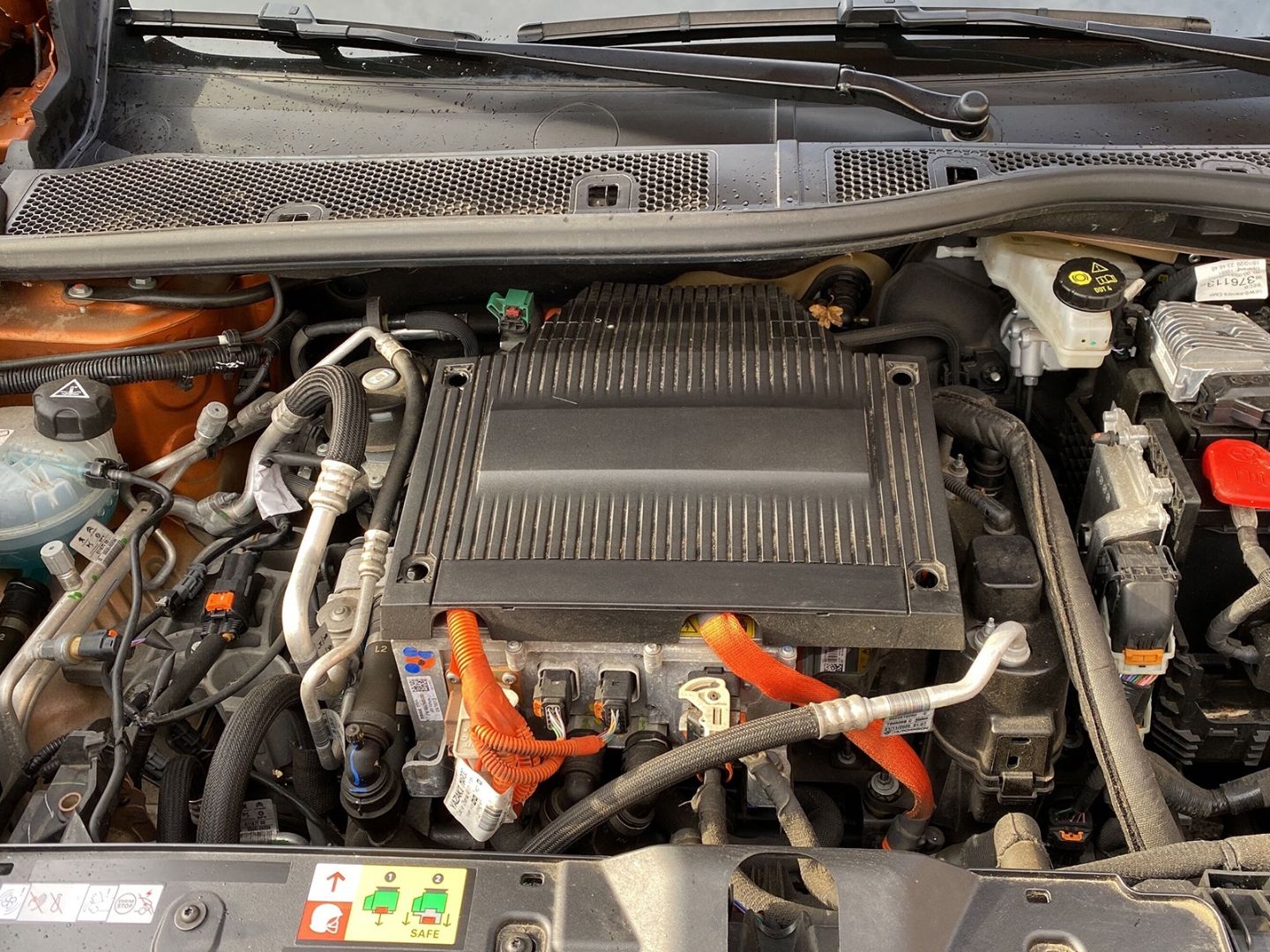 Fahrzeugabbildung Peugeot 2008 e- Active Elektromotor 136  *Rückfahrkamera