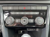 Volkswagen T-Roc  1.5 TSI Sport NAVI KAMERA AHK SHZ - Image