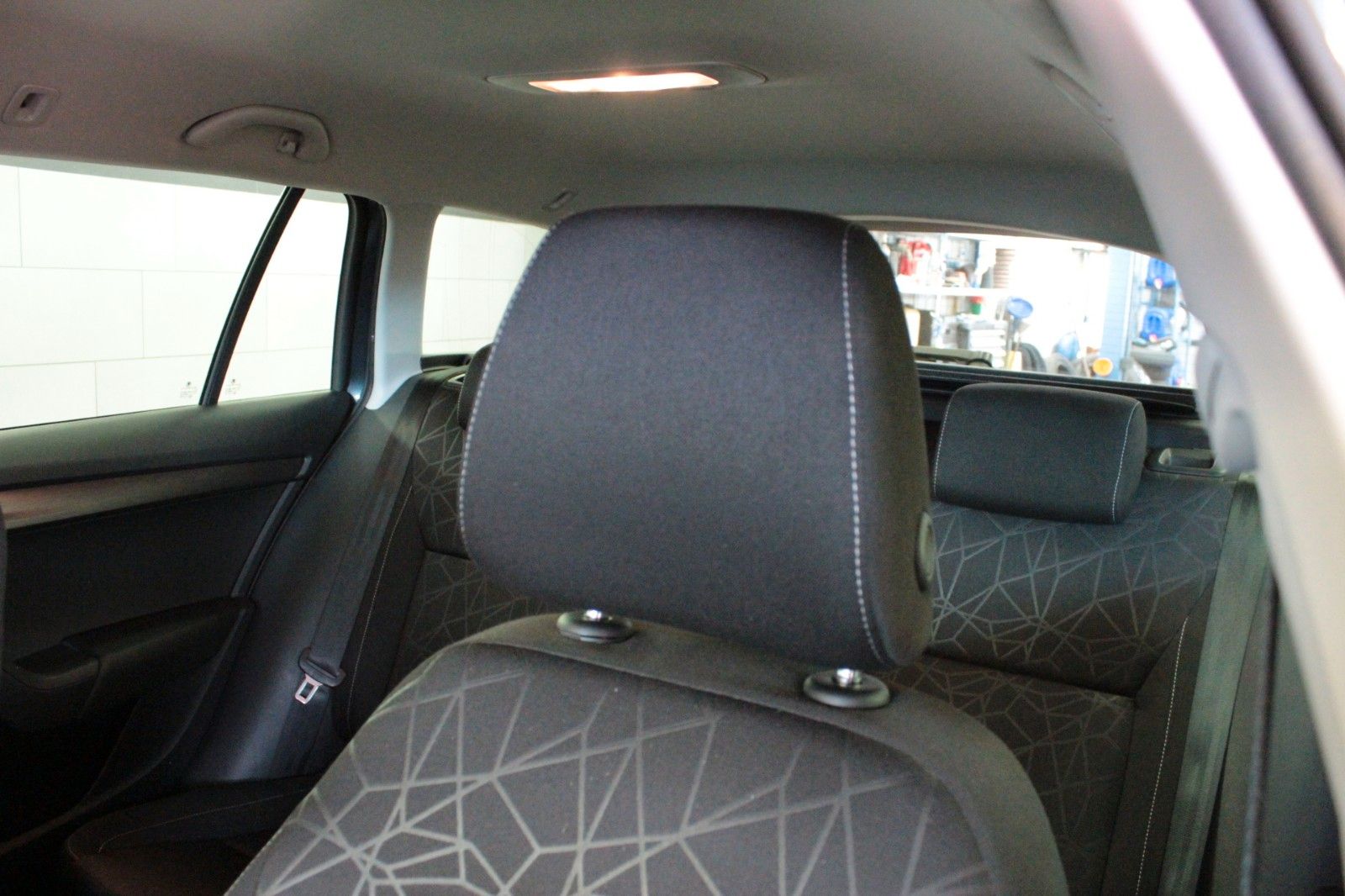 Fahrzeugabbildung SKODA Octavia 1.6 TDI CLEVER Combi  Navigation