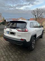 Jeep Cherokee 2.0l T-GDI Trailhawk - Jeep Cherokee Trailhawk mit Benzin-Antrieb