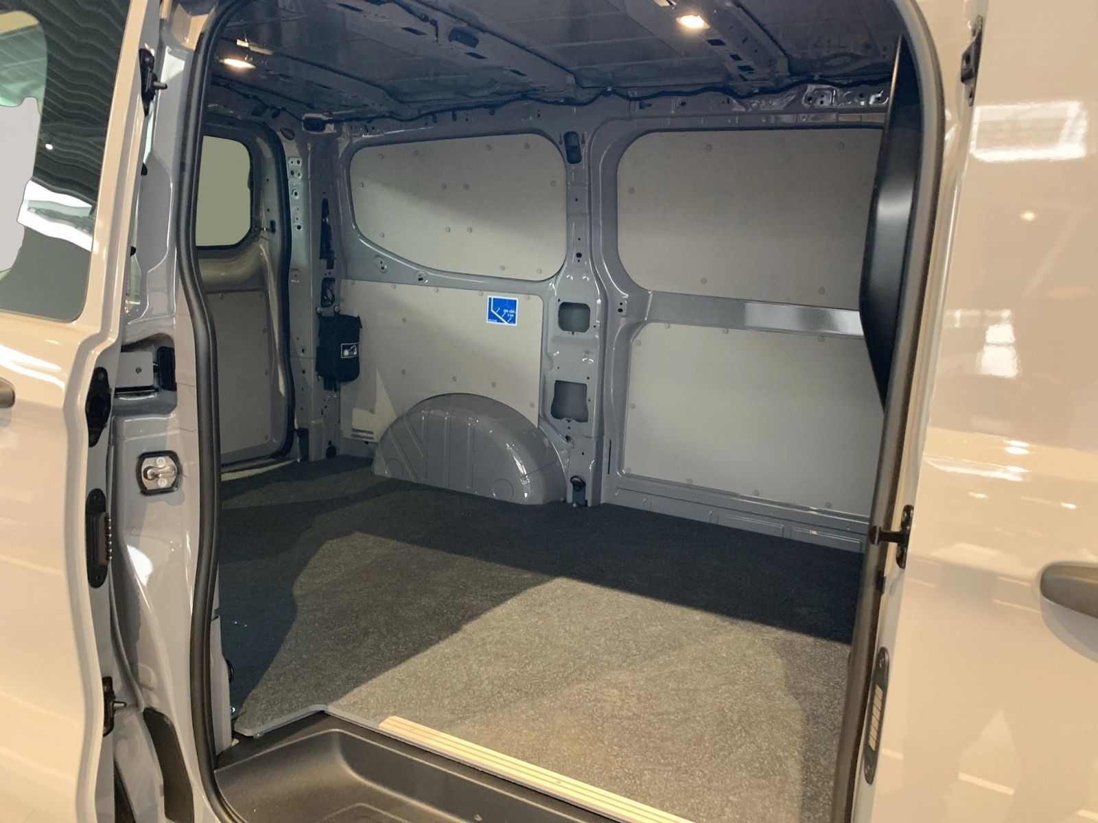 New Transporter Kasten 2.0 TDI 4MOTION, AHK, ACC