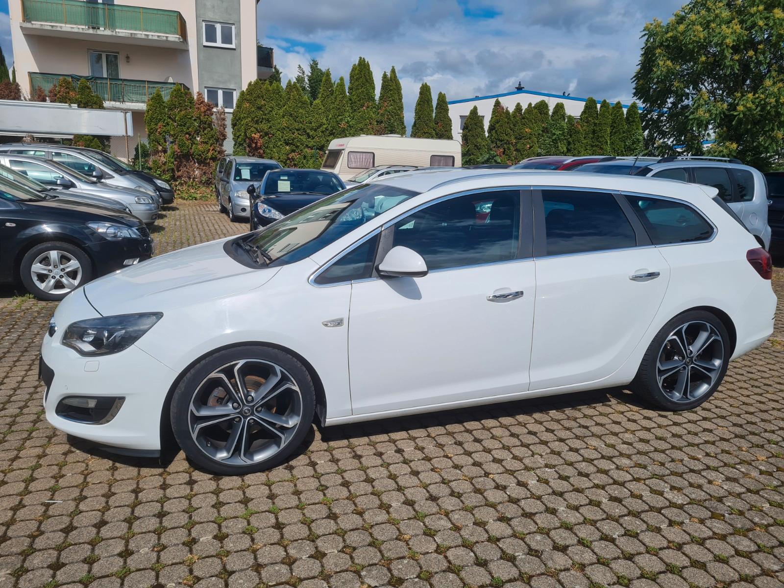 Opel Astra 2012 — engine 1.598 cm³, 179 HP (132kW)