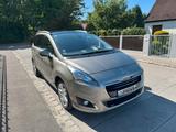 Peugeot BlueHDI,Allure,HUD,Sitz.H.,AHK,7Sitz,S&S,TÜV