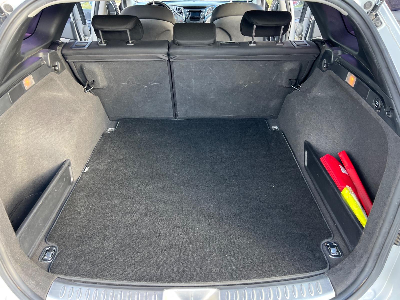 Hyundai i40 2013 — photo 30
