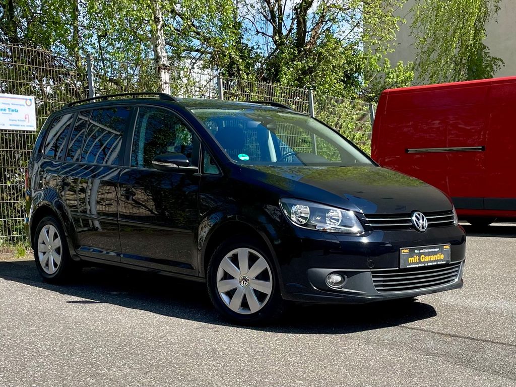 VOLKSWAGEN Touran