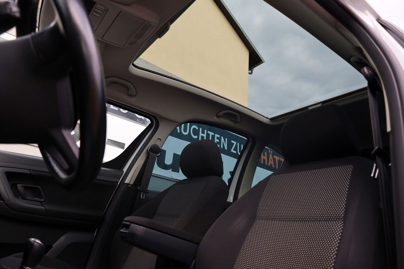 Fahrzeugabbildung SKODA Roomster Scout SH,PDC,Panorama