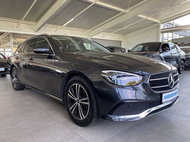 MERCEDES-BENZ E 220 T d Avantgarde AHK Park-Pkt Fahr-Assist
