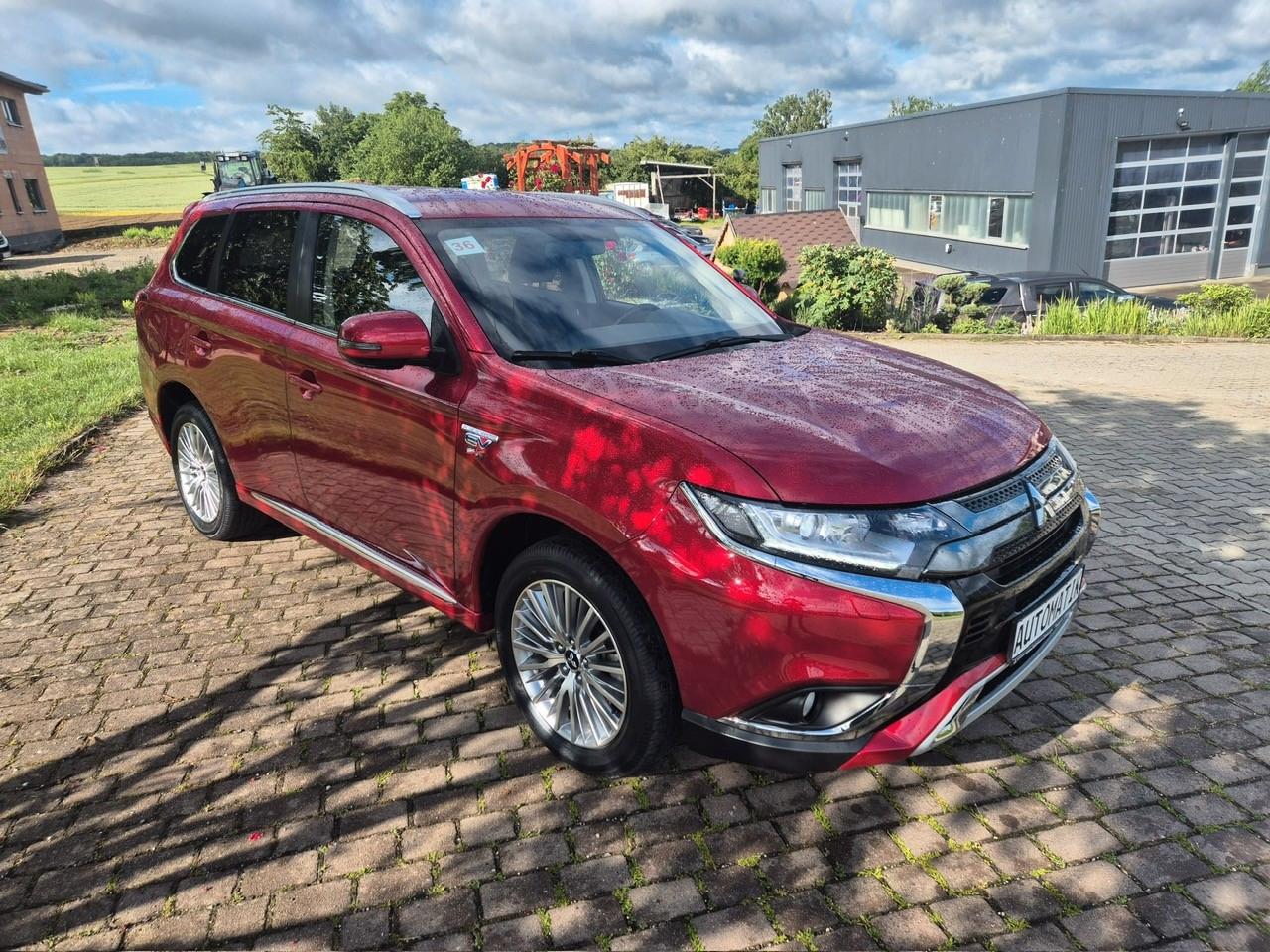 Mitsubishi Outlander PHEV Basis 4WD