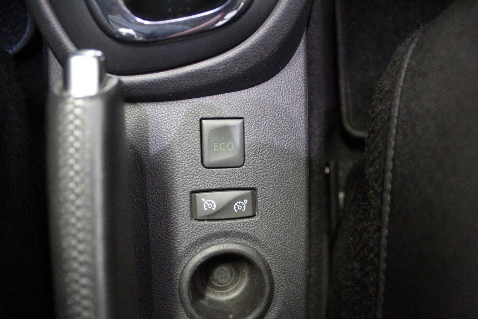 Fahrzeugabbildung Renault Captur TCe 120 EDC *Initiale Navi*Automatik*
