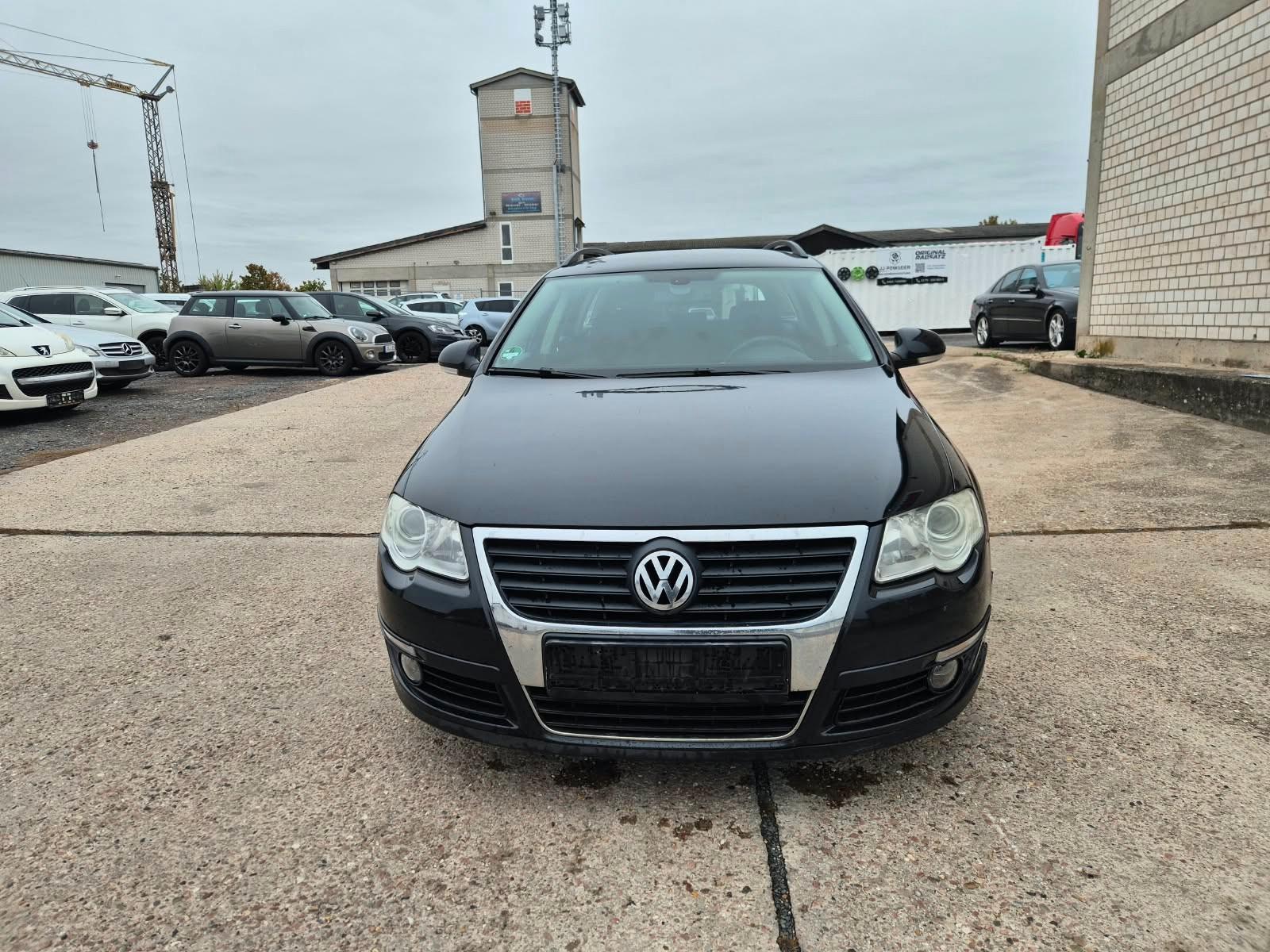 Volkswagen Passat 2010 — вигляд ззаду