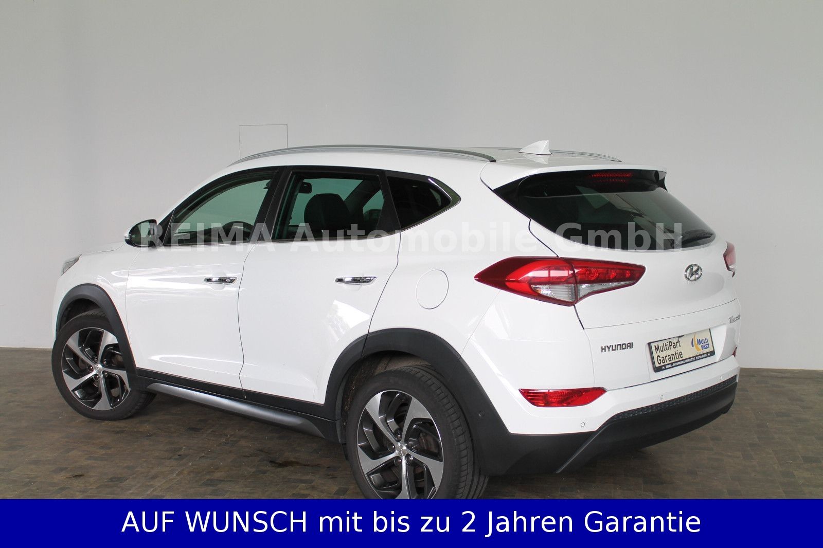 Fahrzeugabbildung Hyundai Tucson 1,7D blue Premium 2WD, Automatik, Xenon