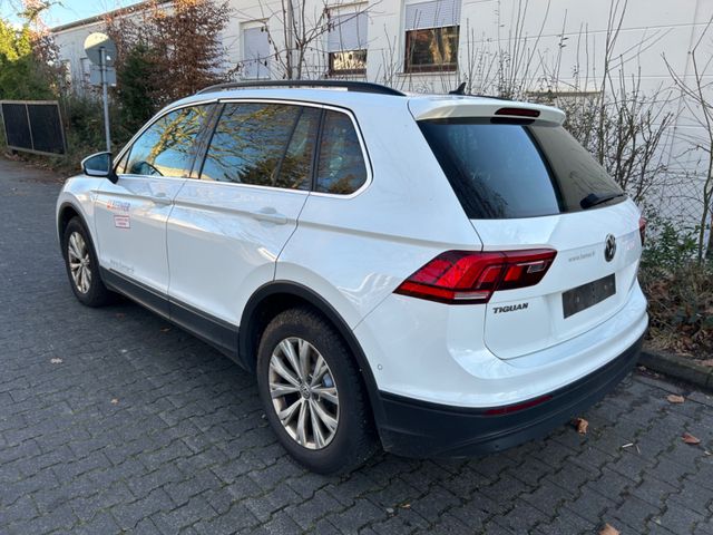 Volkswagen Tiguan 2.0 TDI/DSG/Komfortline/Netto 13000