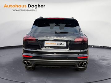 Porsche Cayenne - 4