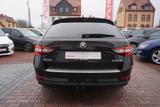 Skoda Superb Combi 2.0 TDI Style DSG Bi-Xenon Navi AHK - Skoda Superb: Schwarz, Combi