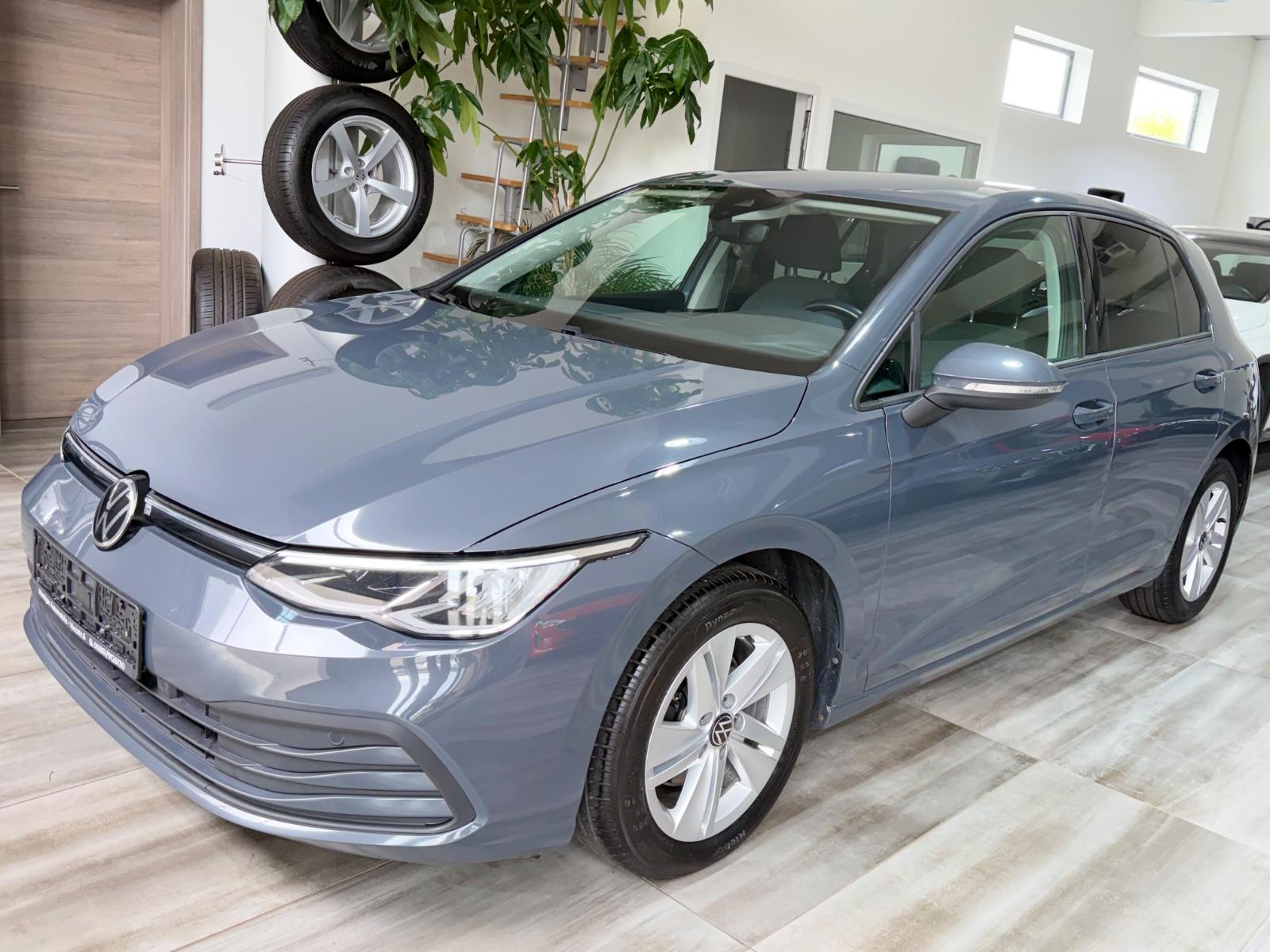 Volkswagen Golf VIII Lim. Life *Ambiente*LED*SHZ*ACC*PDC*