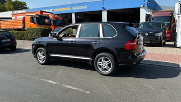 Porsche Cayenne - 5