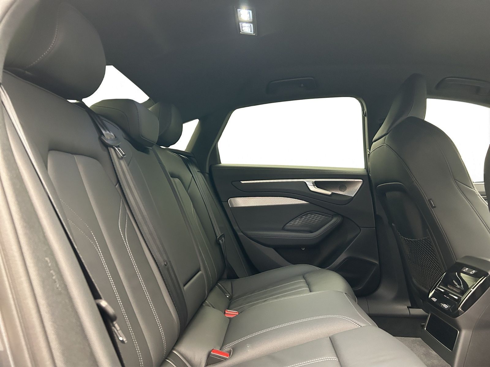 Audi A6 - Bild 15