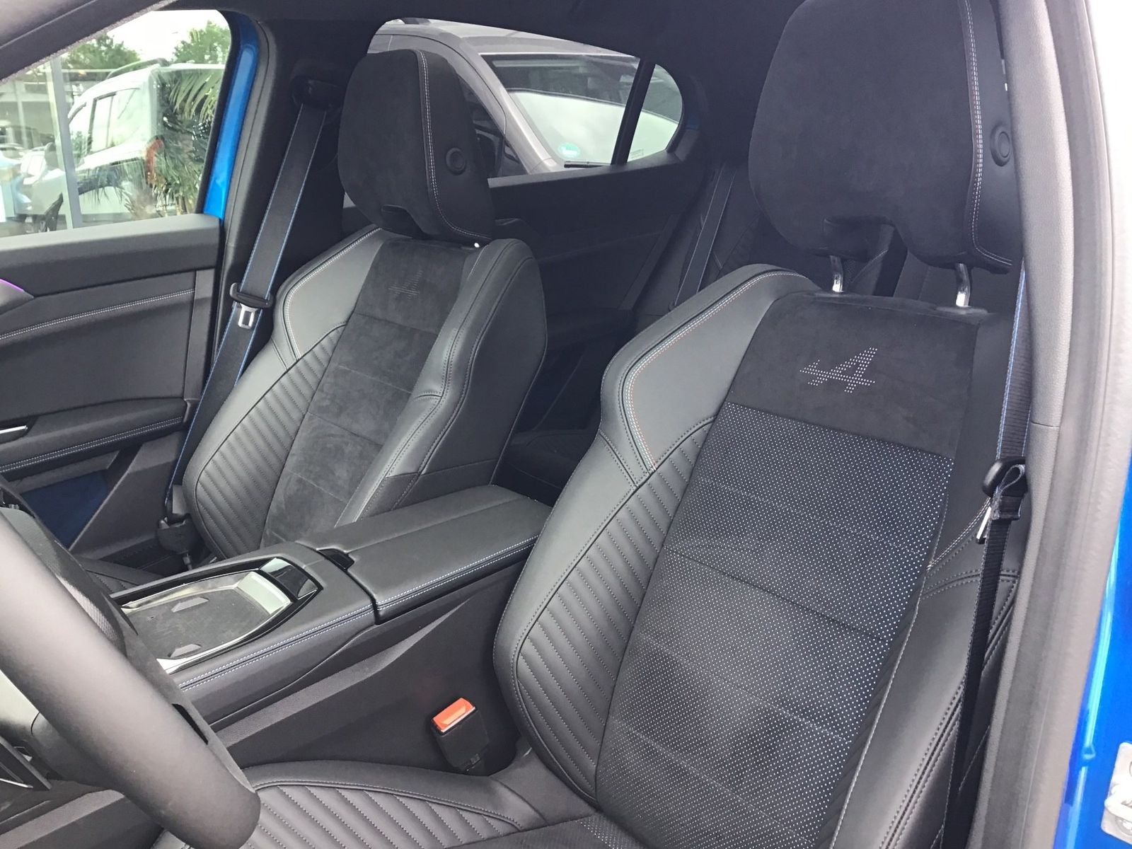 Fahrzeugabbildung Renault Rafale E-TECH FULL HYBRID 200 ESPRIT ALPINE