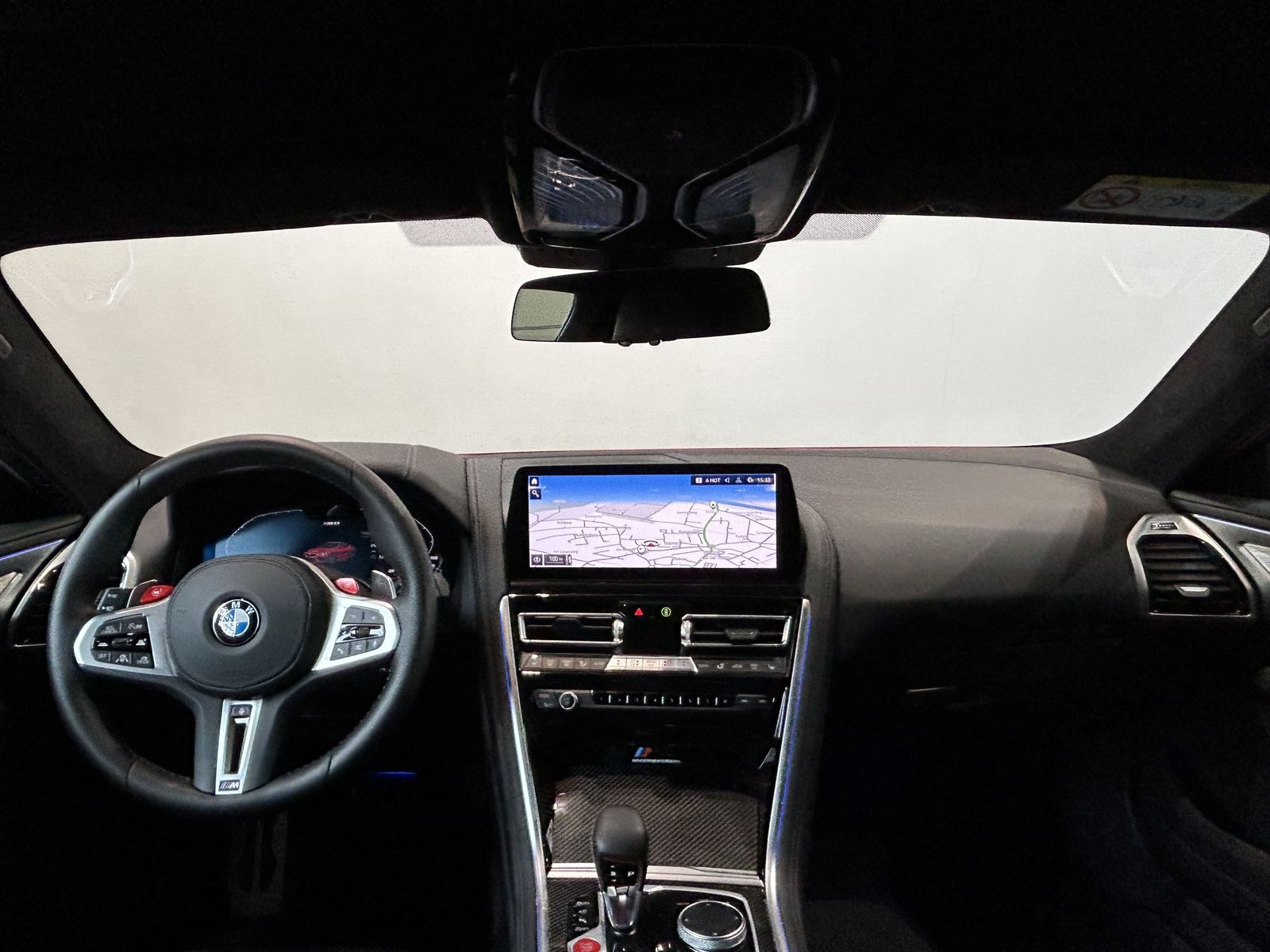 Fahrzeugabbildung BMW M8 Competition Coupé xDrive B&W Laserlicht Soft-