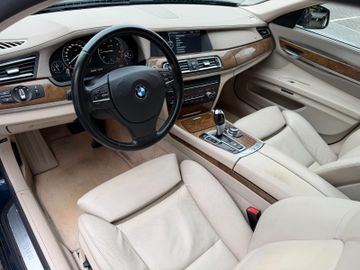 BMW 730 - 10