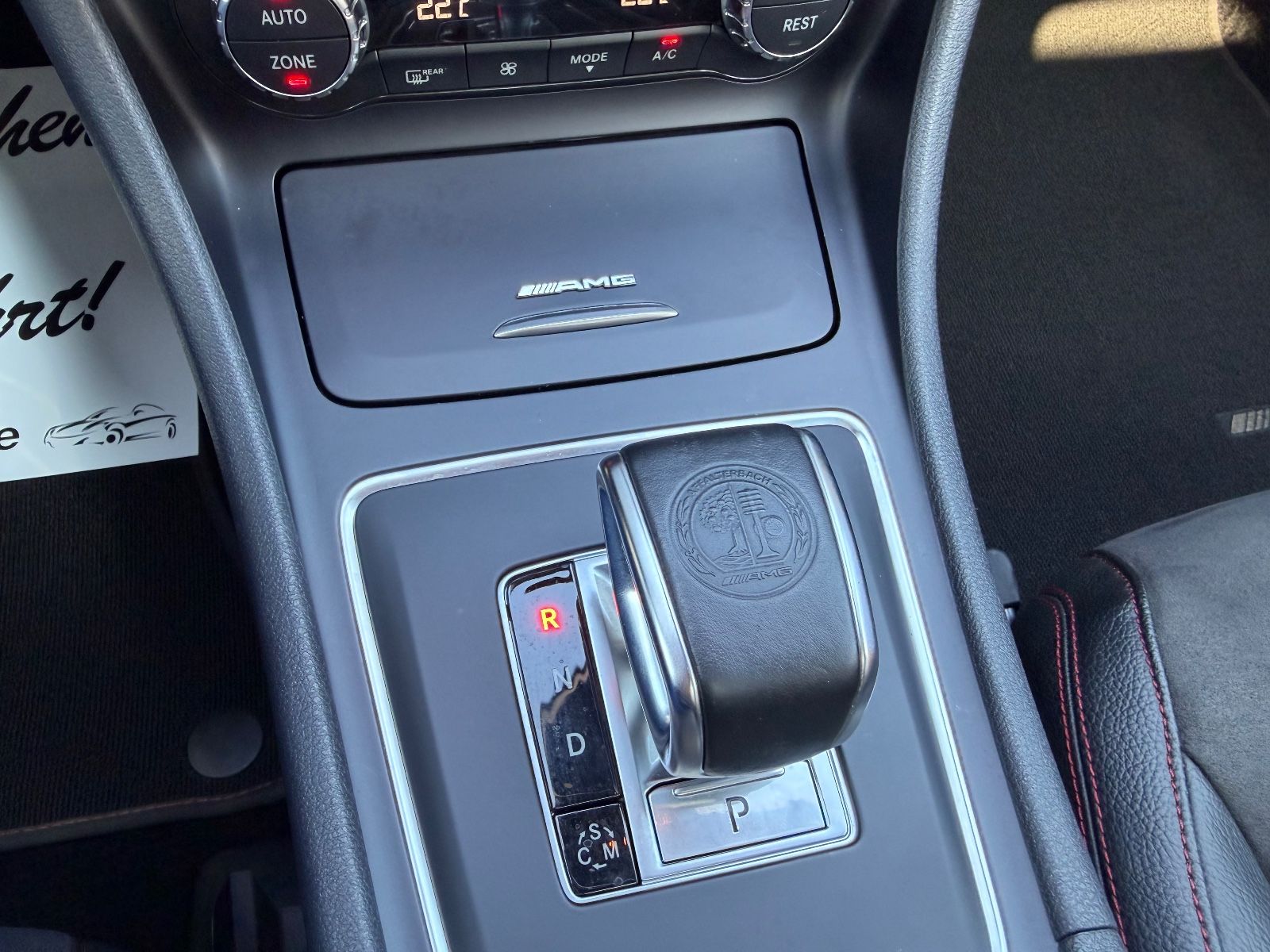 Fahrzeugabbildung Mercedes-Benz GLA 45 AMG 4Matic AERO KIT PANORAMA KLAPPE