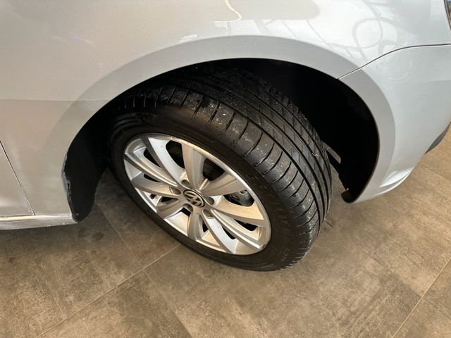 Volkswagen Touran Highline DSG *PANO*SHZ*NAVI*PDC*TEMPOMAT*