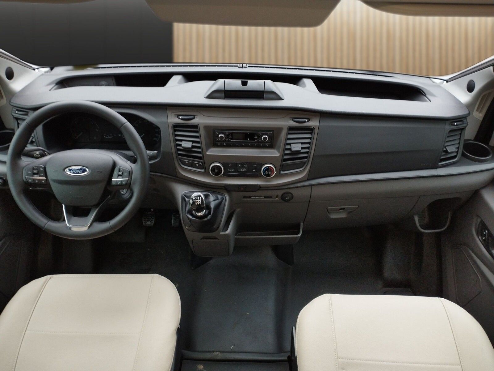 Fahrzeugabbildung Karmann Dexter 4x4 DE 560 AW Allrad 4x4, Rückfahrkamera