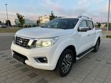 Nissan Navara Double Cab 4x4 * Navi,Xenon,Leder,Autom.* - Nissan: Allradantrieb, Double Cab