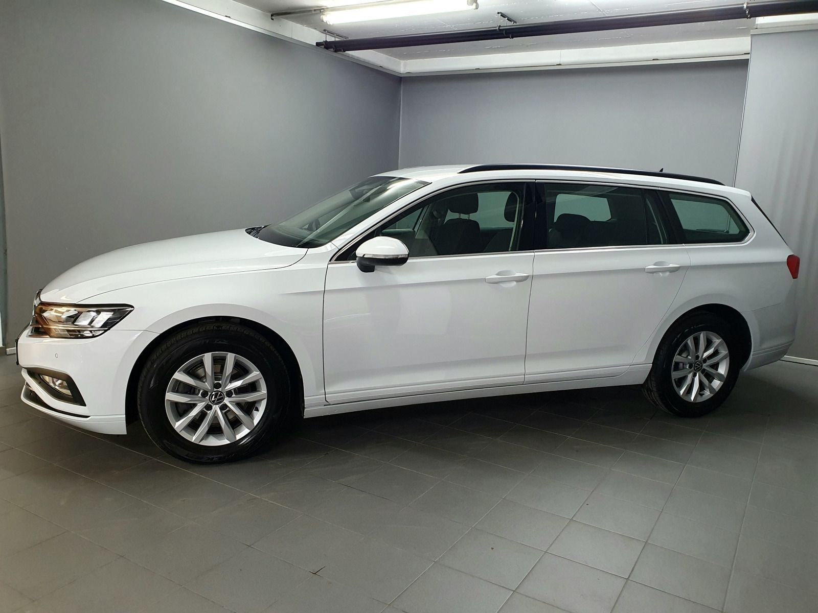 Volkswagen Passat Variant Business 2.0TDI DSG Navi ACC RFK foto 2