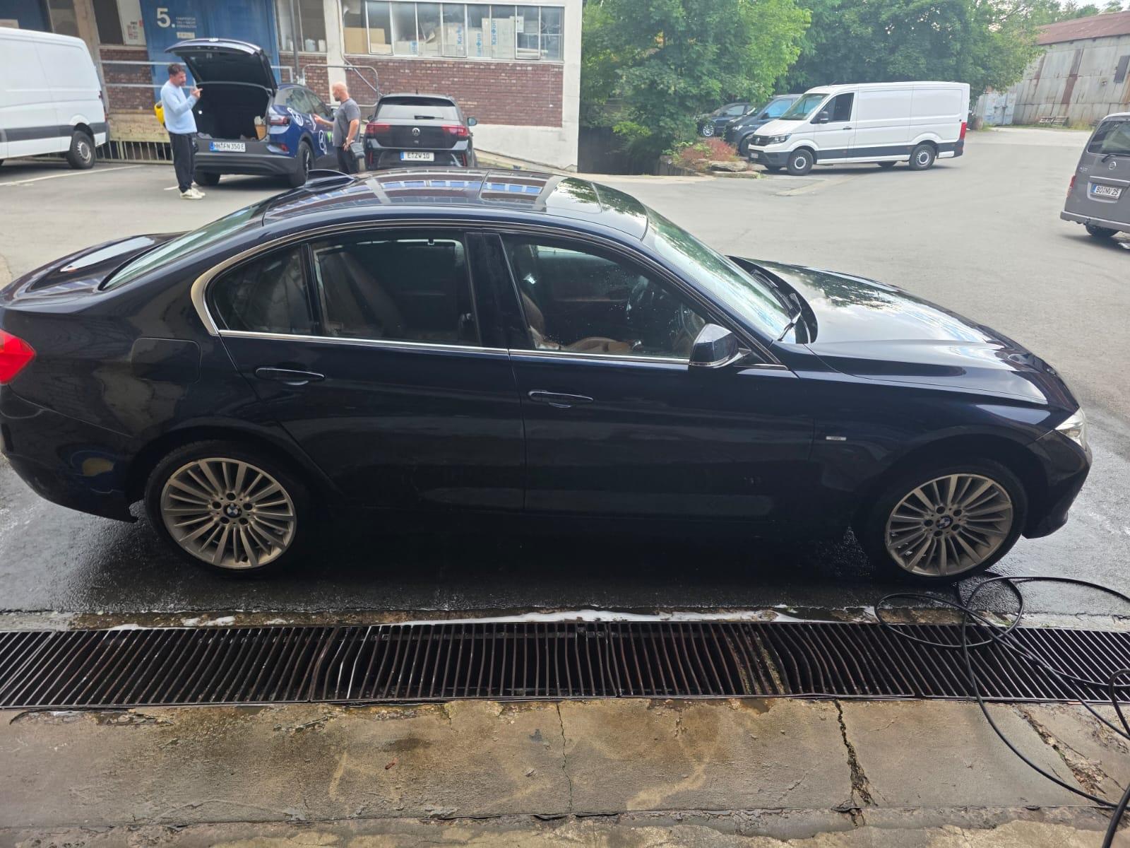 BMW Limousine 328 i nur als Teileträger Text lesen !