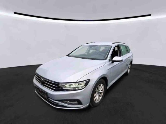 Volkswagen Passat Variant 2,0 TDi DSG Business AHK Massage 