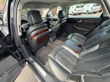 Audi A8 - 7