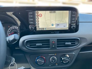 Hyundai i10 1.0 ATM AUTOMAT. SCHALTGETRIEBE TREND + NAVI