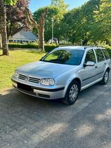 Volkswagen Golf 4 Volkswagen - Volkswagen Golf aus 2001: Kombi