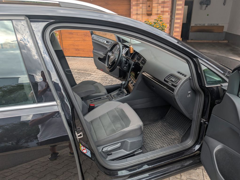 Image of Volkswagen Golf