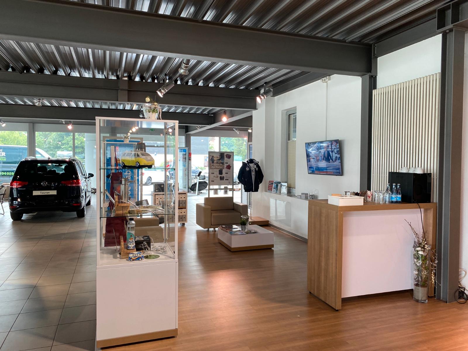 showroom-image-main