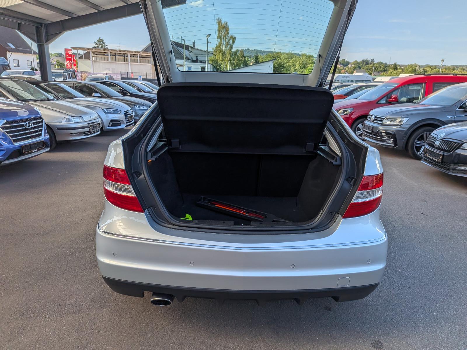 Mercedes-Benz CLC 200 Kompresor Aut. Leder SHZ Tempomat 1-Hand