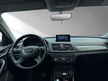 Audi Q3 2.0 TDI quattro s tronic design *LED*NAVI*SHZ