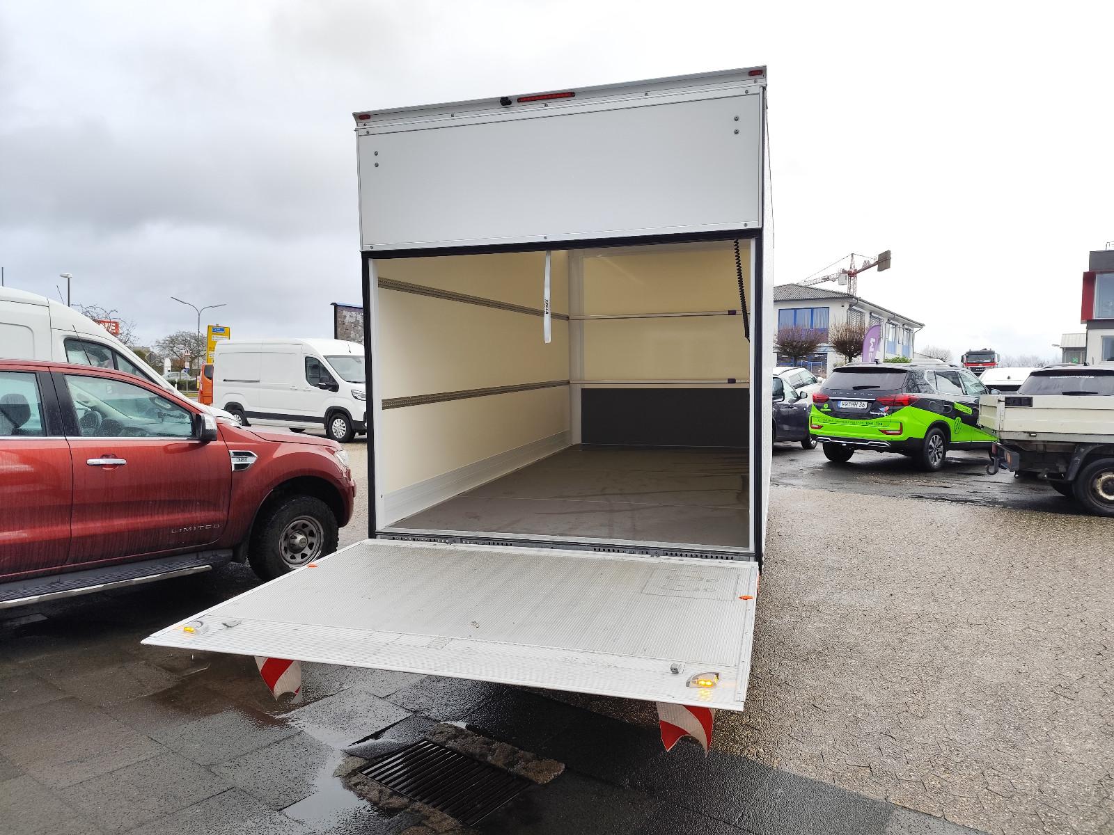 Maxus eDeliver 9 KOFFER mit Ladebordwand ! L4