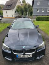 BMW 530d Touring A - - mit Diesel-Antrieb: Schwarz, Vollleder, Head-Up Display, Kombi
