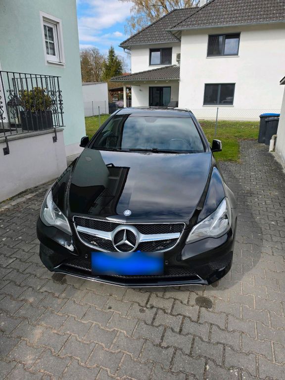 Image of Mercedes-Benz E 200
