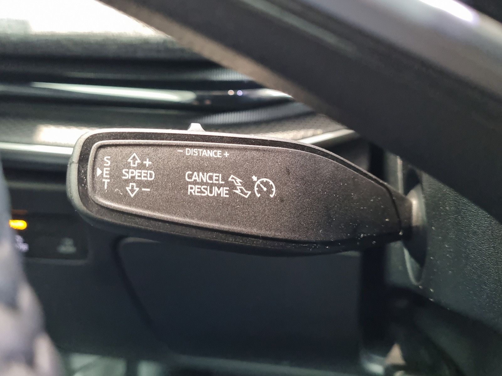 Fahrzeugabbildung SKODA Superb Combi Selection 2.0 TDI 142kW/193PS 4x4