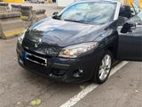 Renault Megane Coupé-Cabrio 2.0 16V / Voll / TÜV 2026 - Renault Megane mit Benzin-Antrieb: Cabrio, Automatik