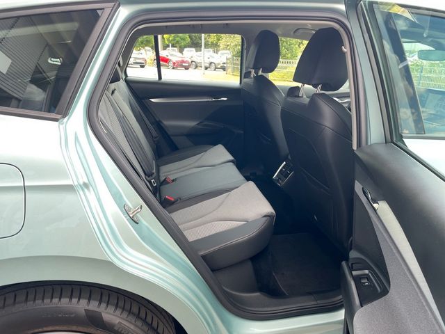 Skoda Enyaq 60 Loft *2xPDC*ACC*MATRIX*NAVI*SHZ*WÄPU*