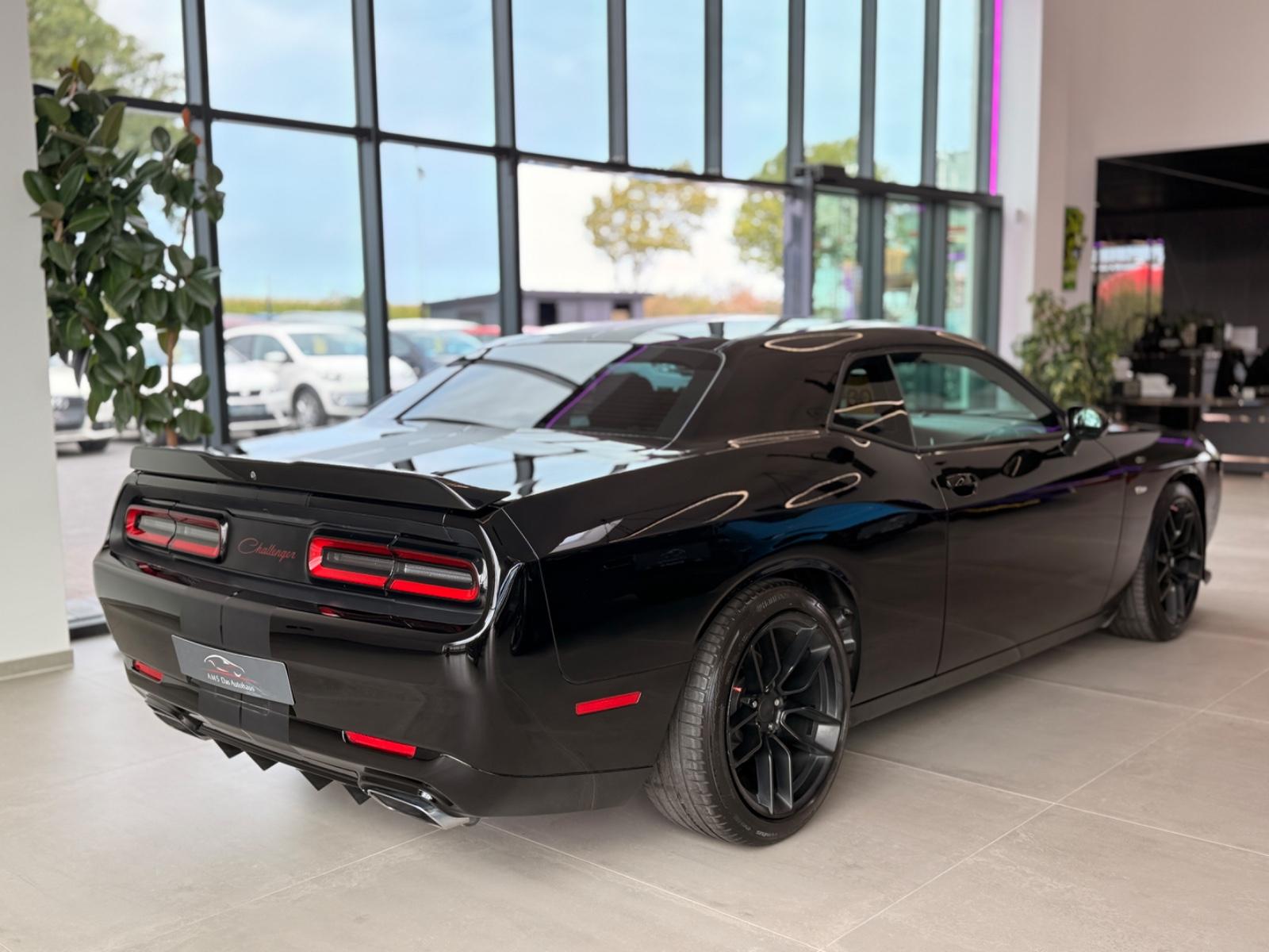 Dodge Challenger R/T HEMI 5.7 Leder Navi Kamera